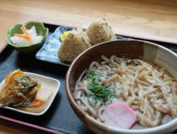 そば処　まんどき